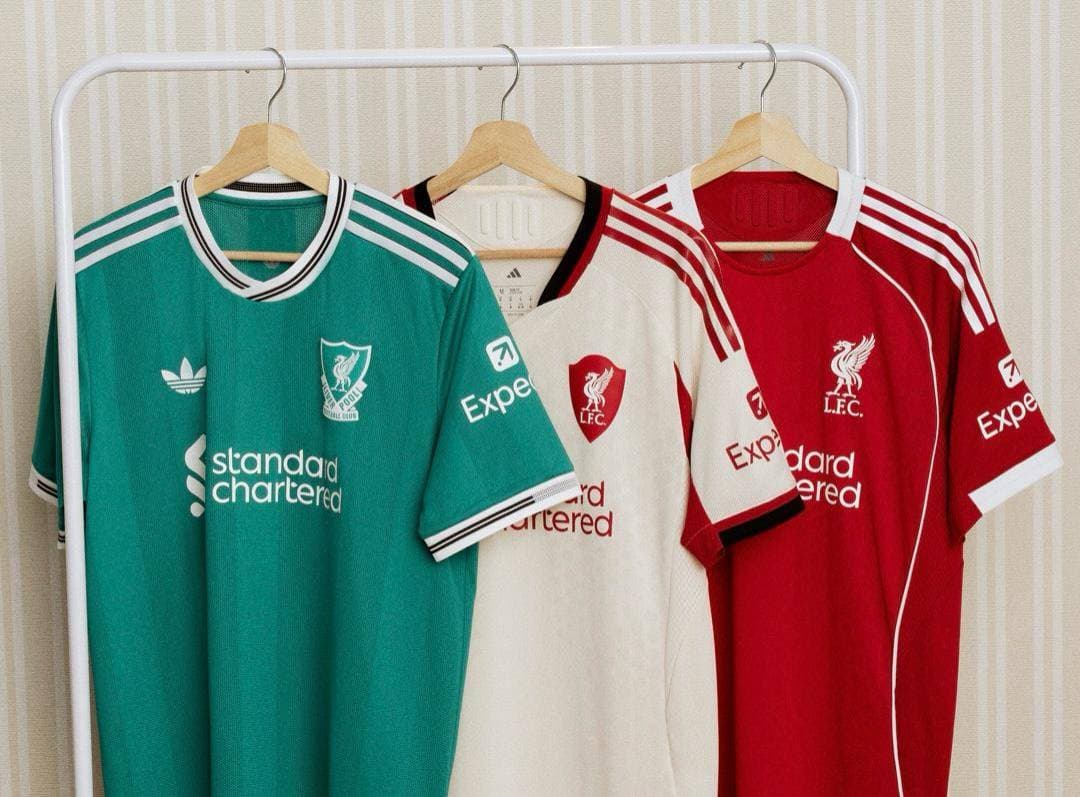 ليفربول و"أديداس" يدشنان "القميص الكلاسيكي" .. 70% من المشريات من 150 دولة