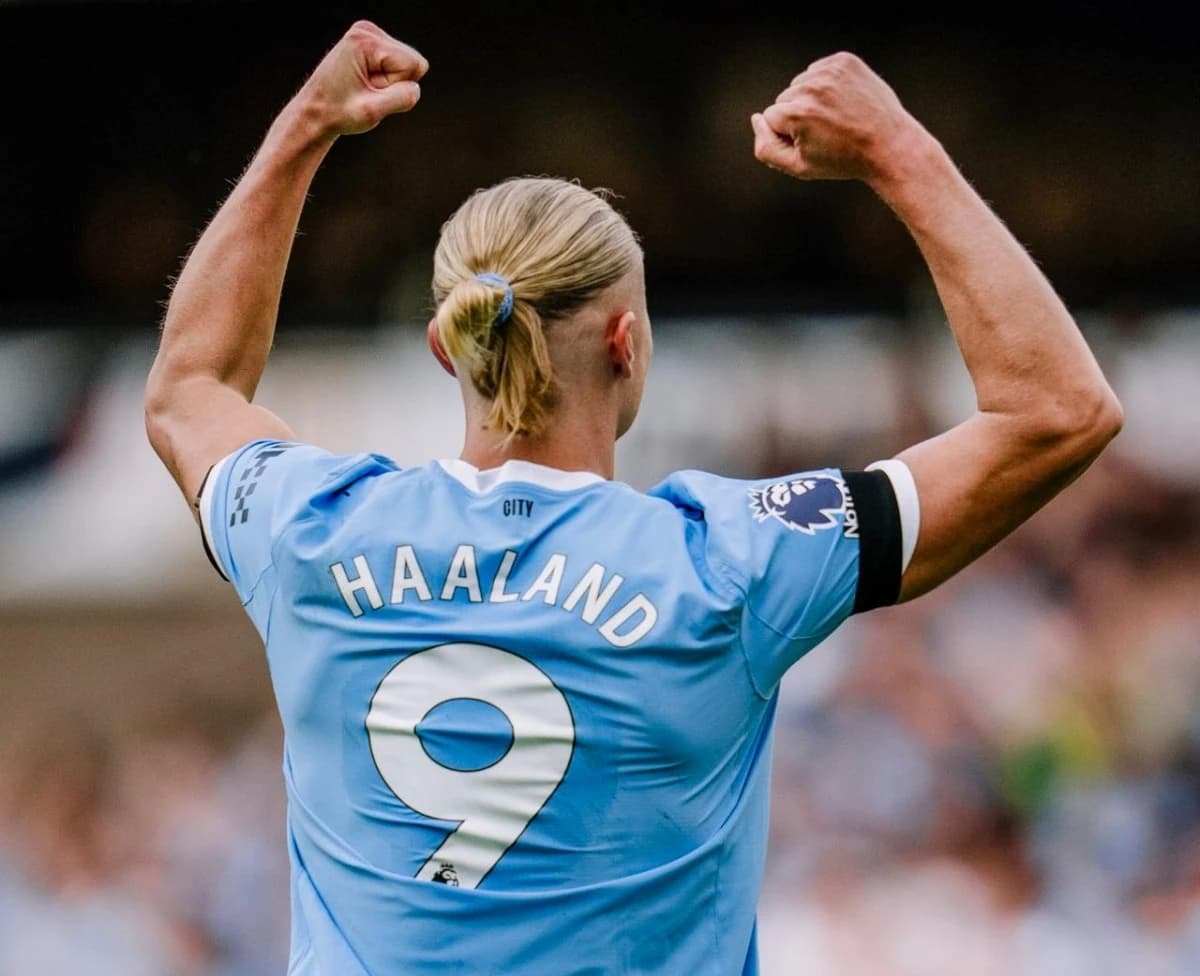 انتقال هالاند يثير جوارديولا .. هل يستطيع برشلونة تمويل الصفقة بـ 250 مليون يورو؟