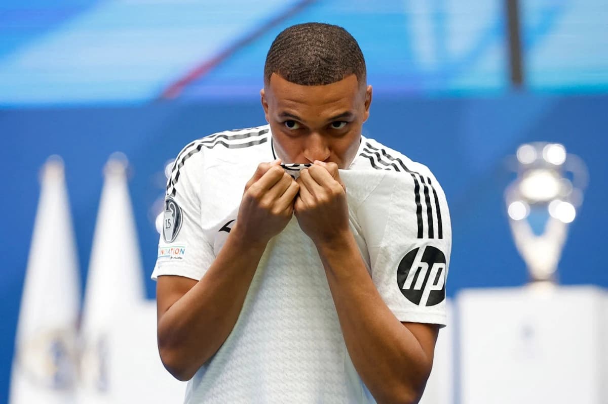 كتف قميص ريال مدريد الأغلى في «لاليجا» .. عقد الرعاية بـ 35 مليون دولار