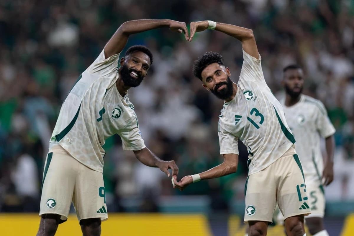 المنتخب السعودي لكرة القدم يكسب الإندونيسي ويقترب من التأهل إلى كأس العالم 2026