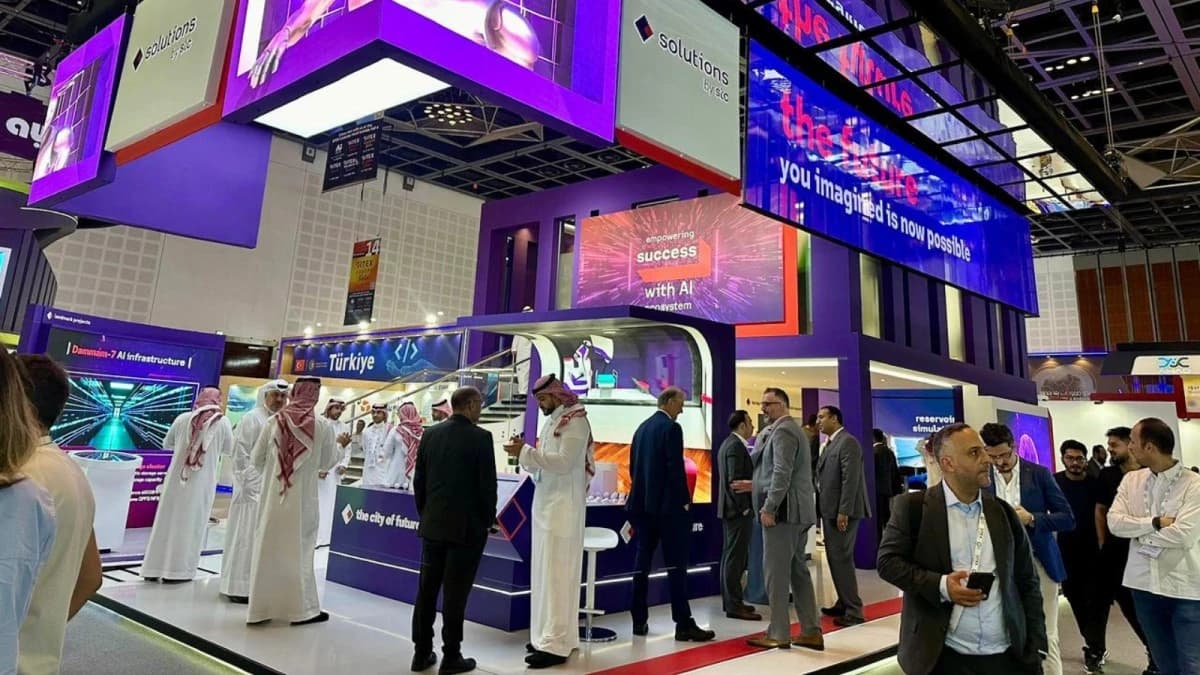 solutions by stc تسهم في رسم ملامح المستقبل الرقمي في GITEX Global 2025 عبر استعراض أحدث حلولها المبتكرة