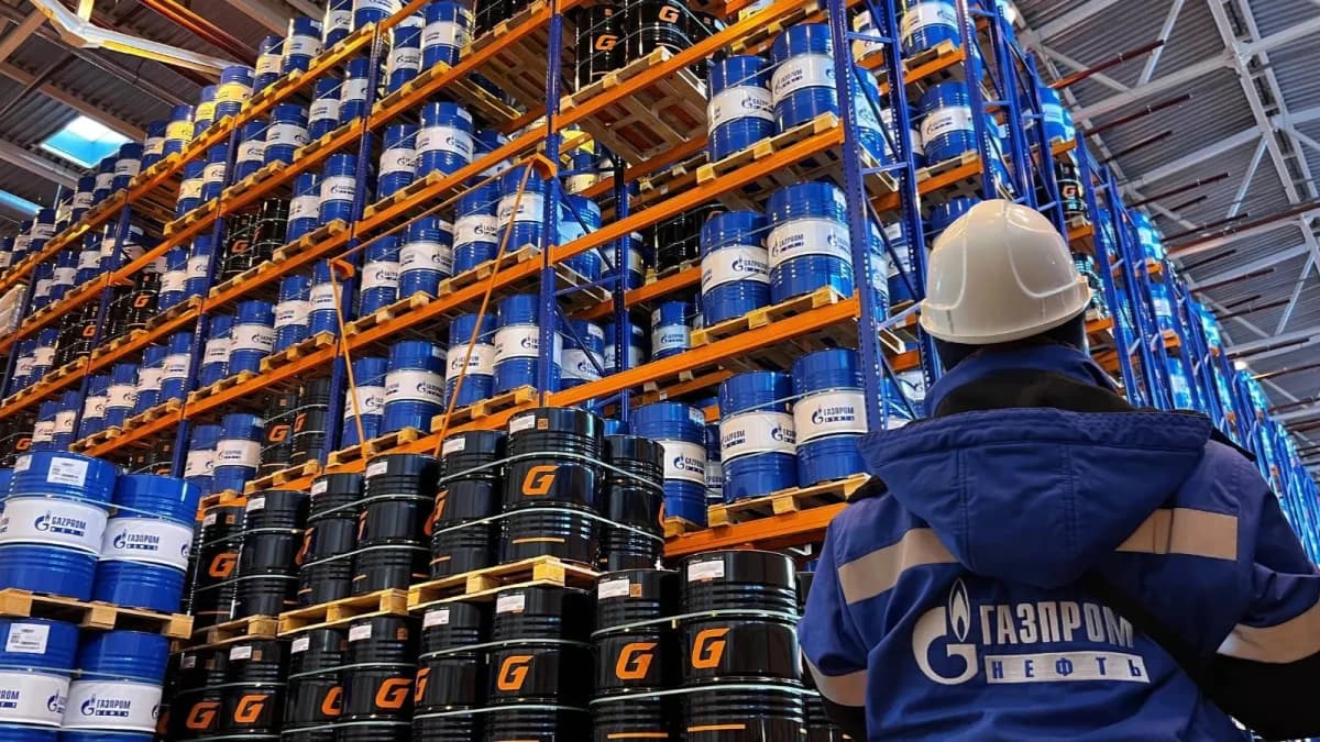 النفط يتراجع بأكثر من 1.6% بعد توقيع اتفاق وقف إطلاق النار بين إسرائيل وحماس