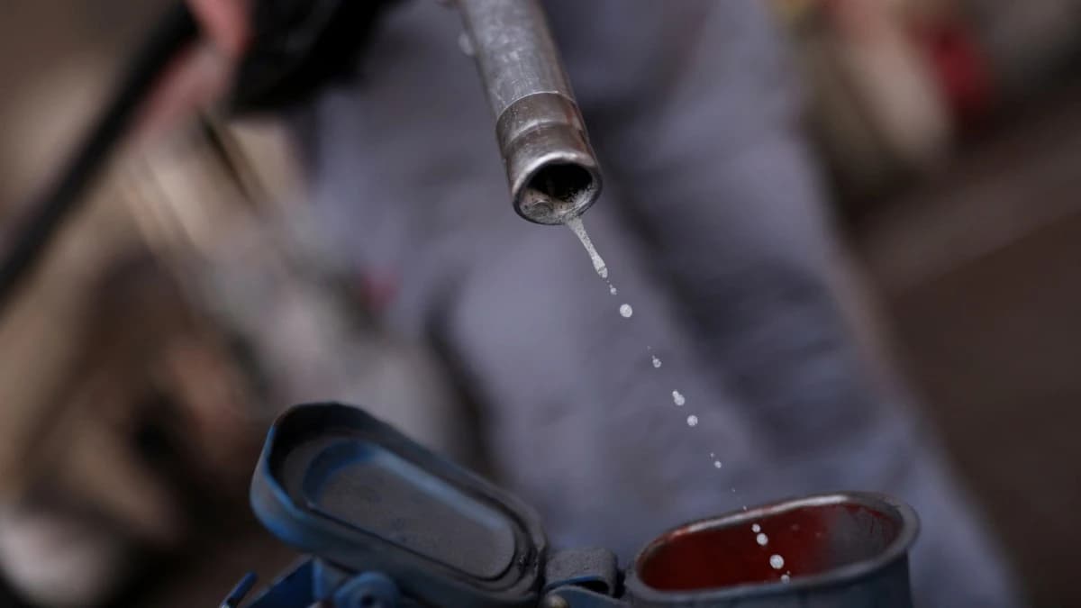 وكالة الطاقة ترفع توقعاتها لمعروض النفط العالمي في 2025