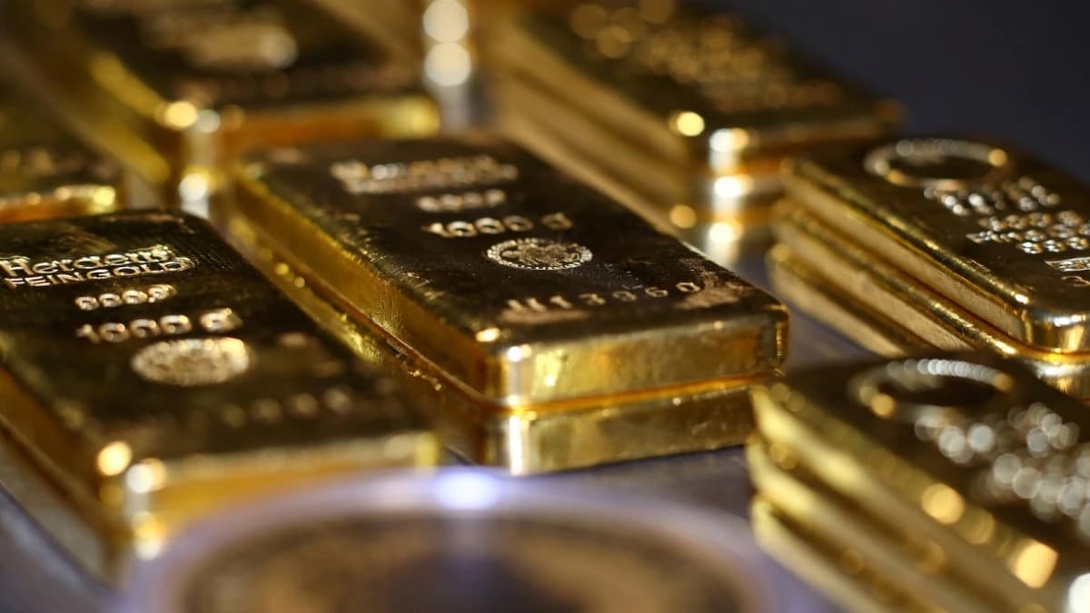 الذهب قرب مستوى قياسي مع تجدد التوتر التجاري بين أكبر اقتصادين