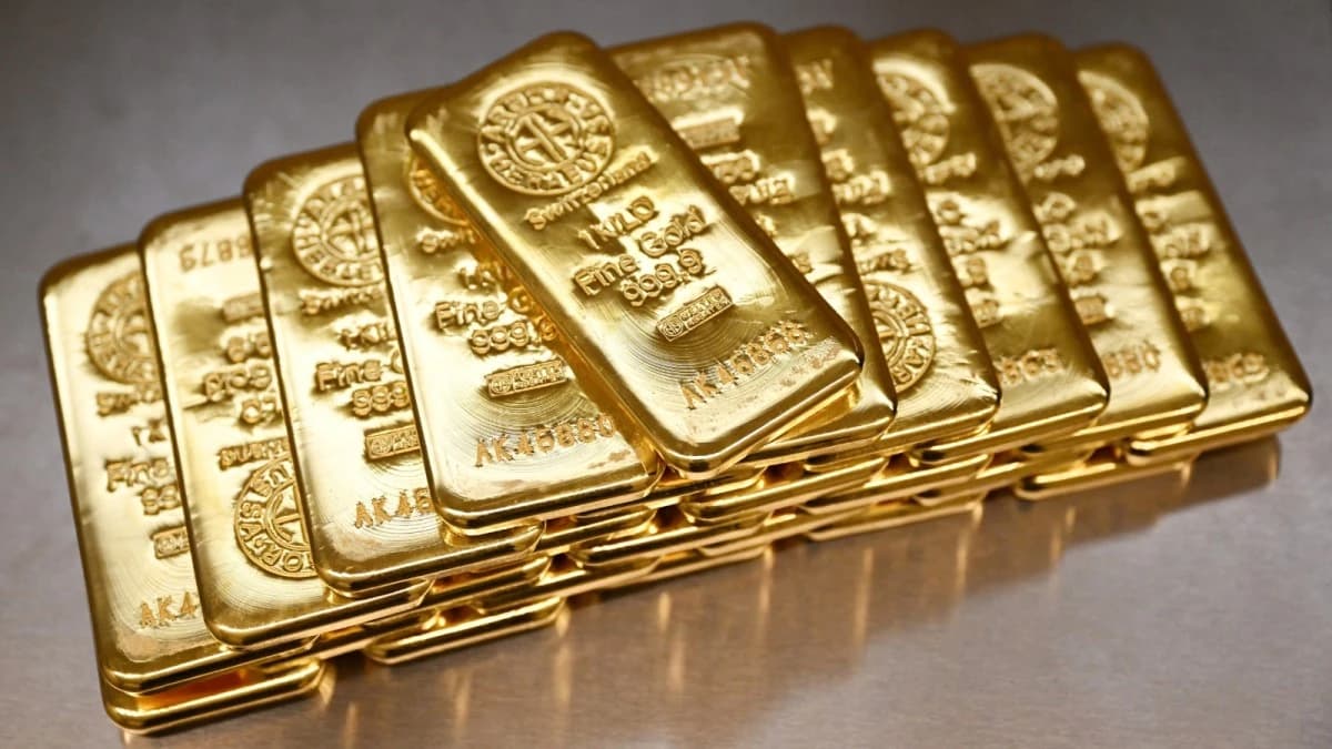 الذهب يتجاوز 4300 دولار متجها لأفضل مكاسب أسبوعية منذ 2008