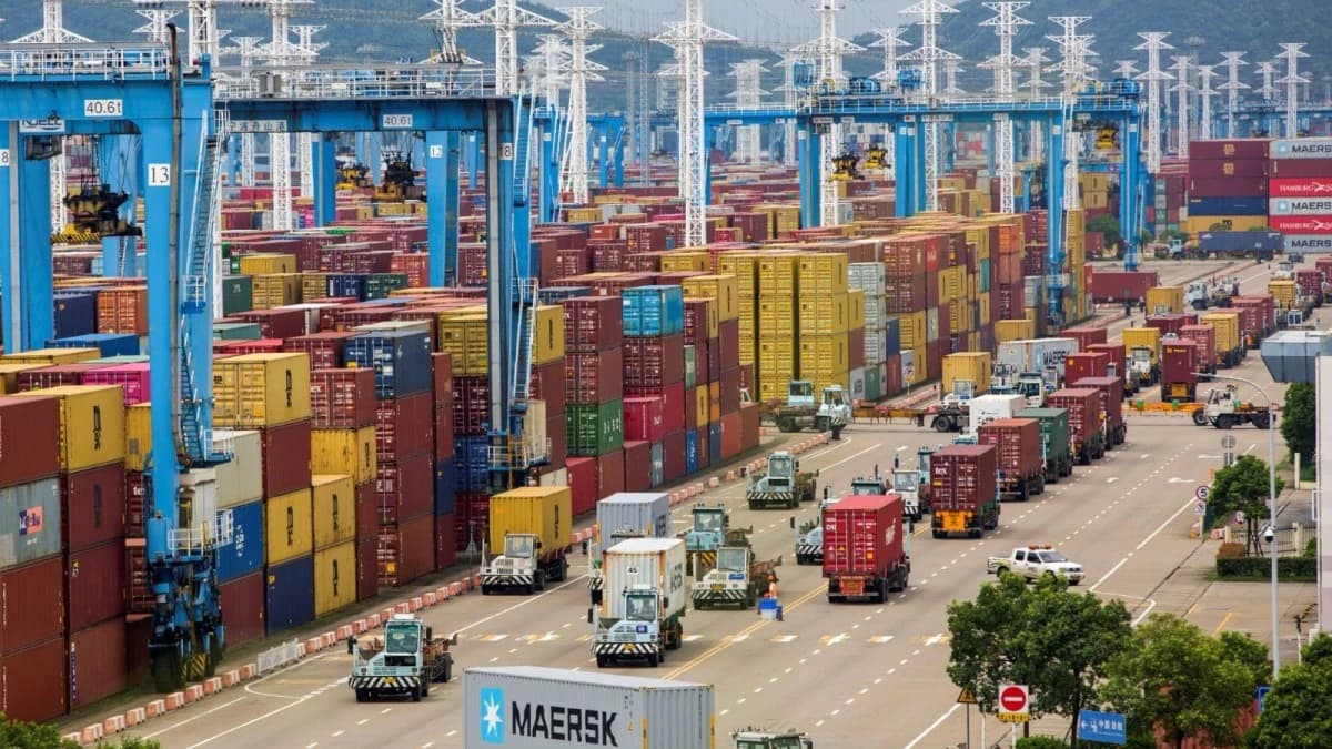 الصادرات تخفق في إنقاذ اقتصاد الصين من التباطؤ بالربع الثالث