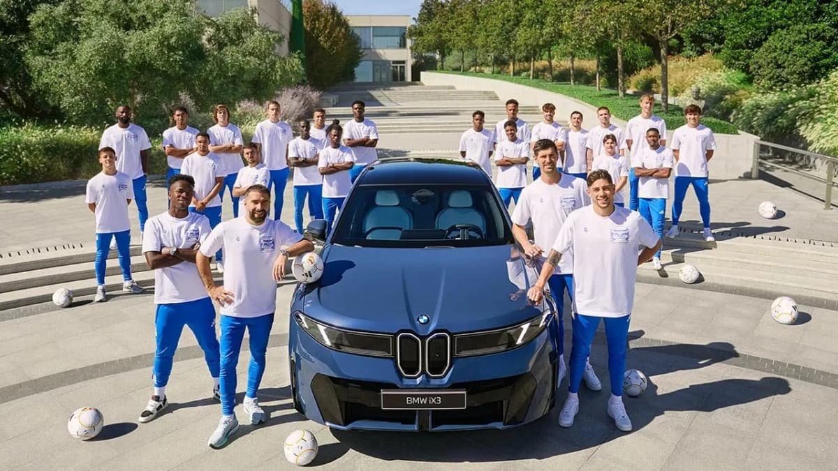 "بي أم دبليو" تسلم ريال مدريد 26 سيارة كهربائية .. إجمالي تكلفتها 4.2 مليون يورو