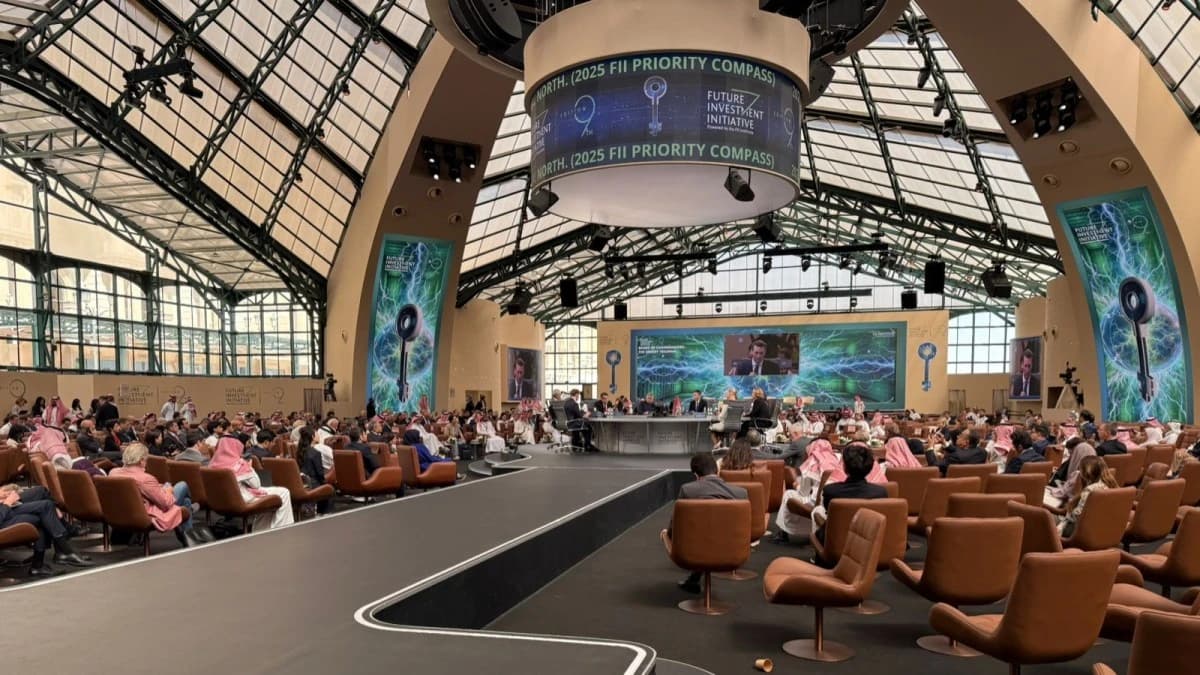 السعودية تتوقع نمو اقتصادها 5.1% هذا العام وتستهدف وظائف تحسن مستوى دخل الأسر