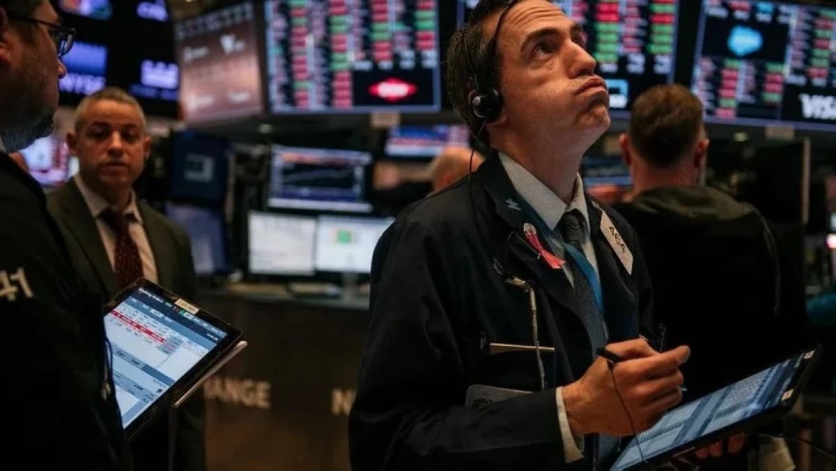 أسهم الرقائق تفقد نصف تريليون دولار في موجة بيع بسبب تقييمات الذكاء الاصطناعي