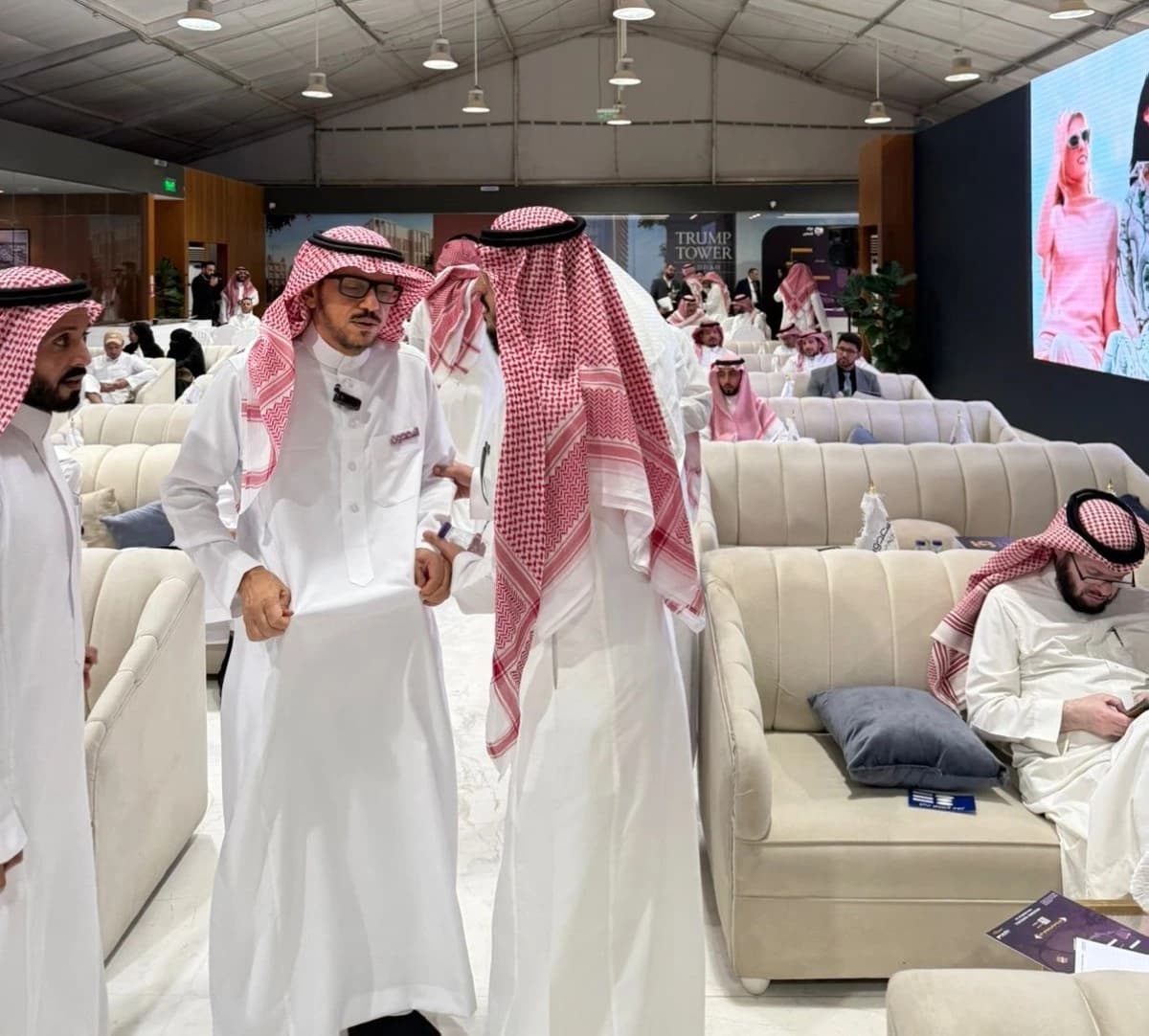 بيع أراض سكنية في "الملقا" بـ 8600 آلاف ريال للمتر .. وشركات المزادات تتجه للتسويق على "الخارطة"