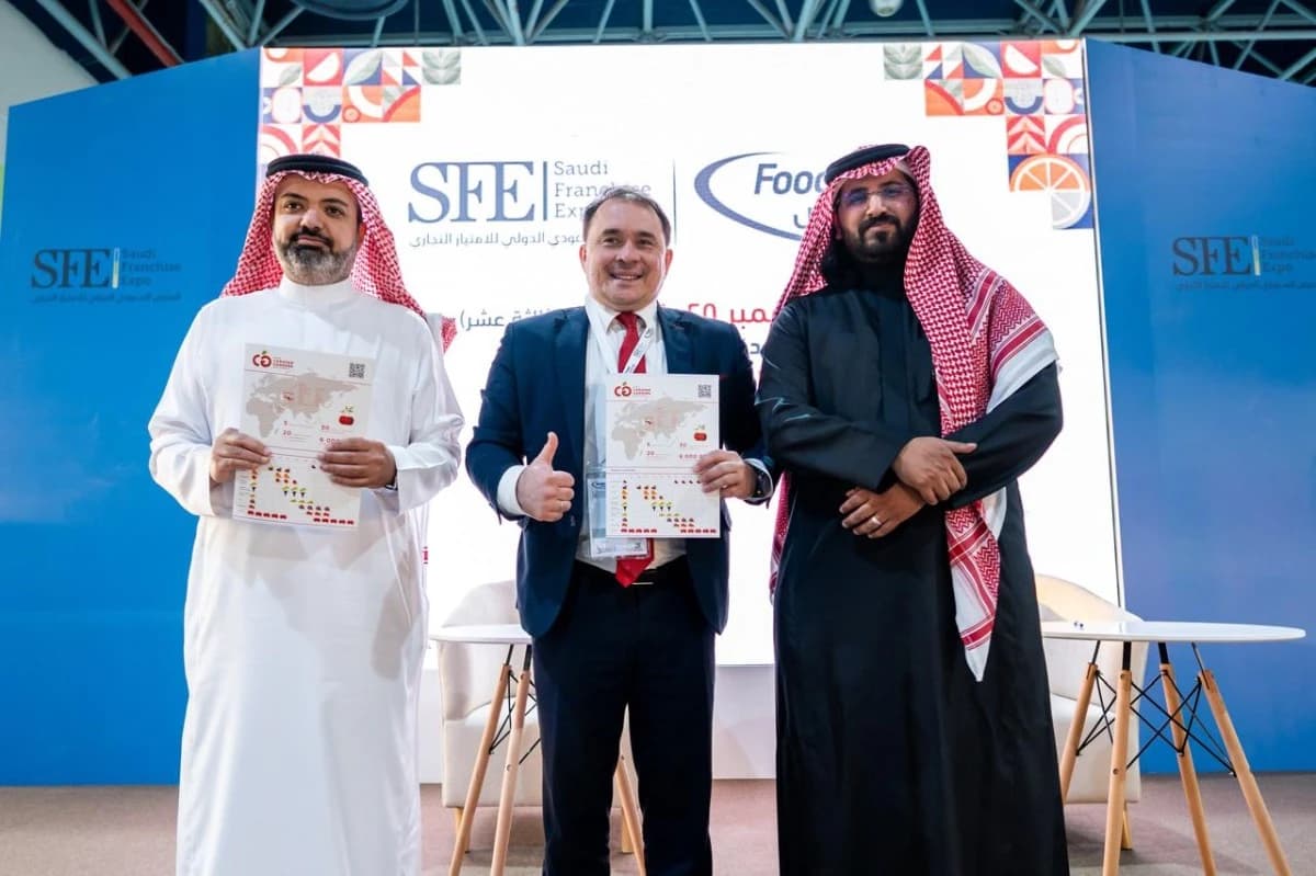 اللجنة الوطنية للامتياز التجاري توقّع مذكرة تفاهم لدعم تصدير العلامات التجارية السعودية