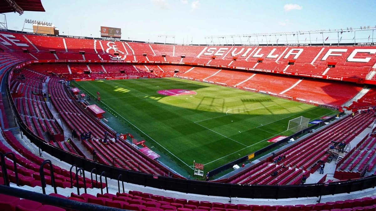 اهتمام صناديق الاستثمار الأجنبية بالاستحواذ على نادي إشبيلية .. السهم بـ 3 آلاف يورو