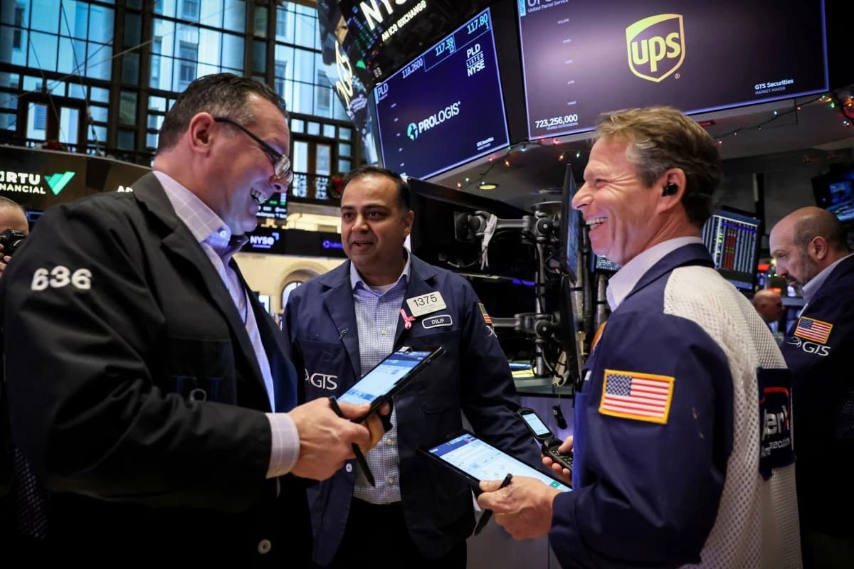 "داو جونز" يغلق عند مستوى قياسي مدفوعا بتفاؤل إنهاء الإغلاق الحكومي