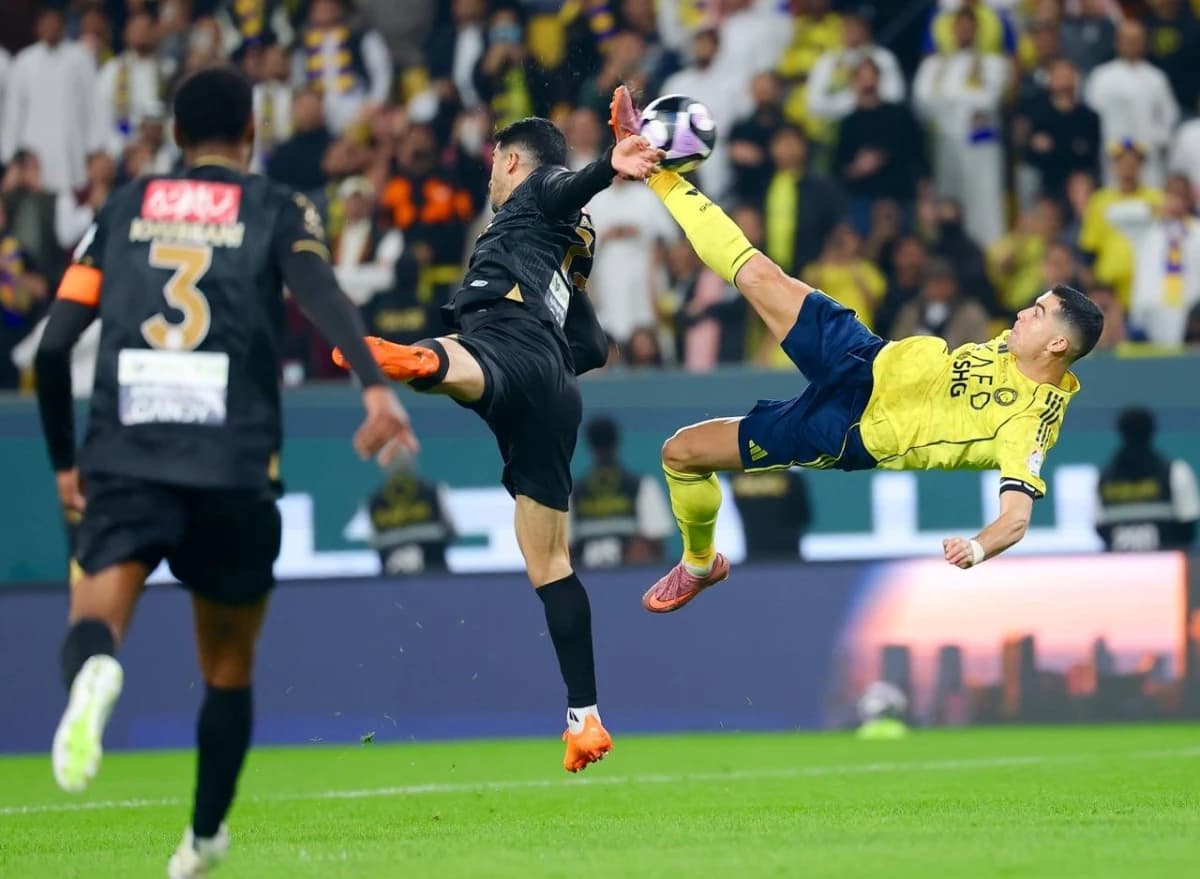 مقصية رونالدو قيمتها 90 ألف يورو .. دا سيلفا لـ "الاقتصادية": راتبه مع النصر مستحق