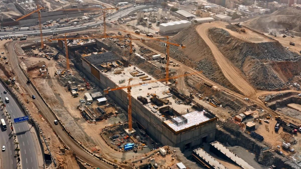 صندوق الاستثمارات يخطط لسابع تخارج في الأسهم السعودية من خلال بيع حصة في "مسار"