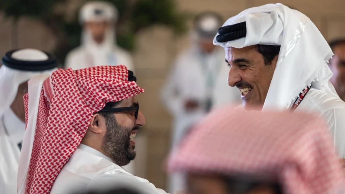 تركي آل الشيخ يلتقي أمير قطر في الدوحة