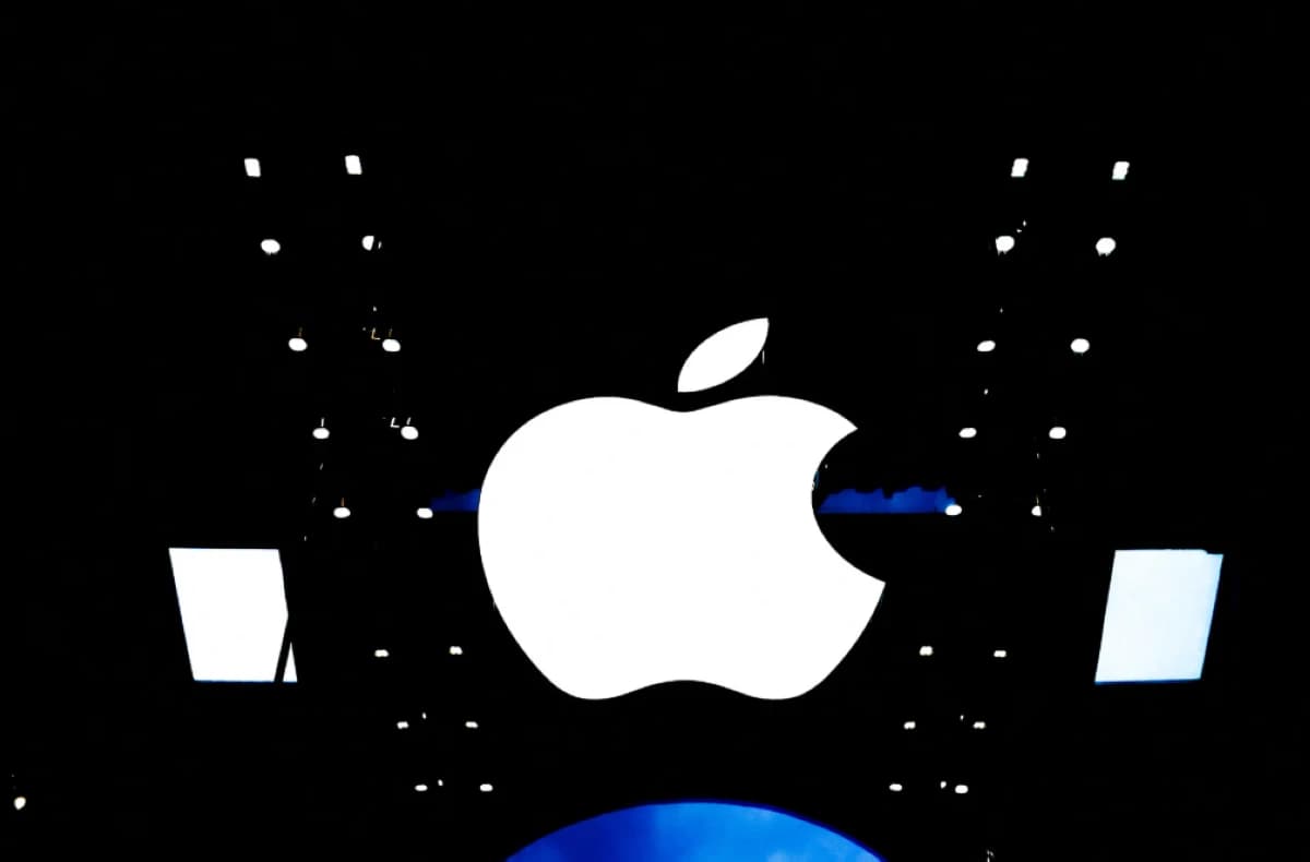 أبل تجري تغييرا في قيادة فريق الذكاء الاصطناعي