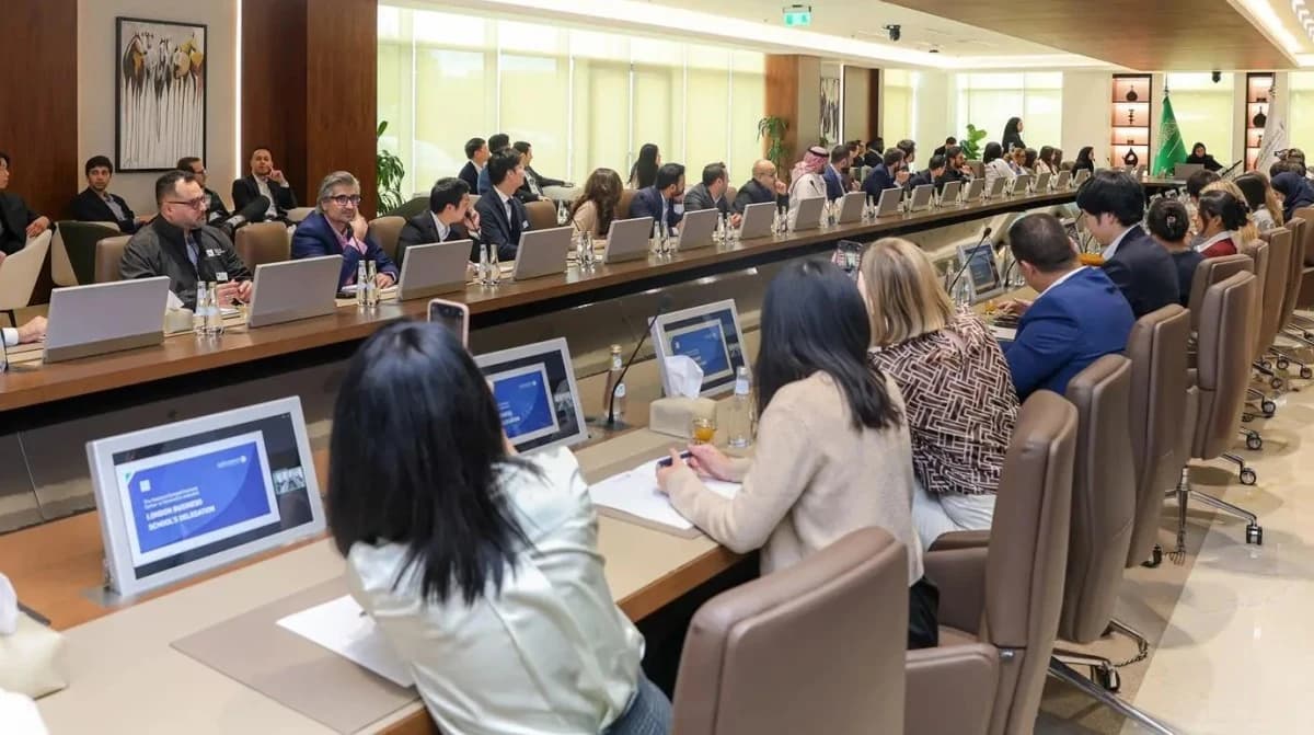 رئيس مركز التنافسية السعودي يلتقي 67 تنفيذيا من 35 بلدا