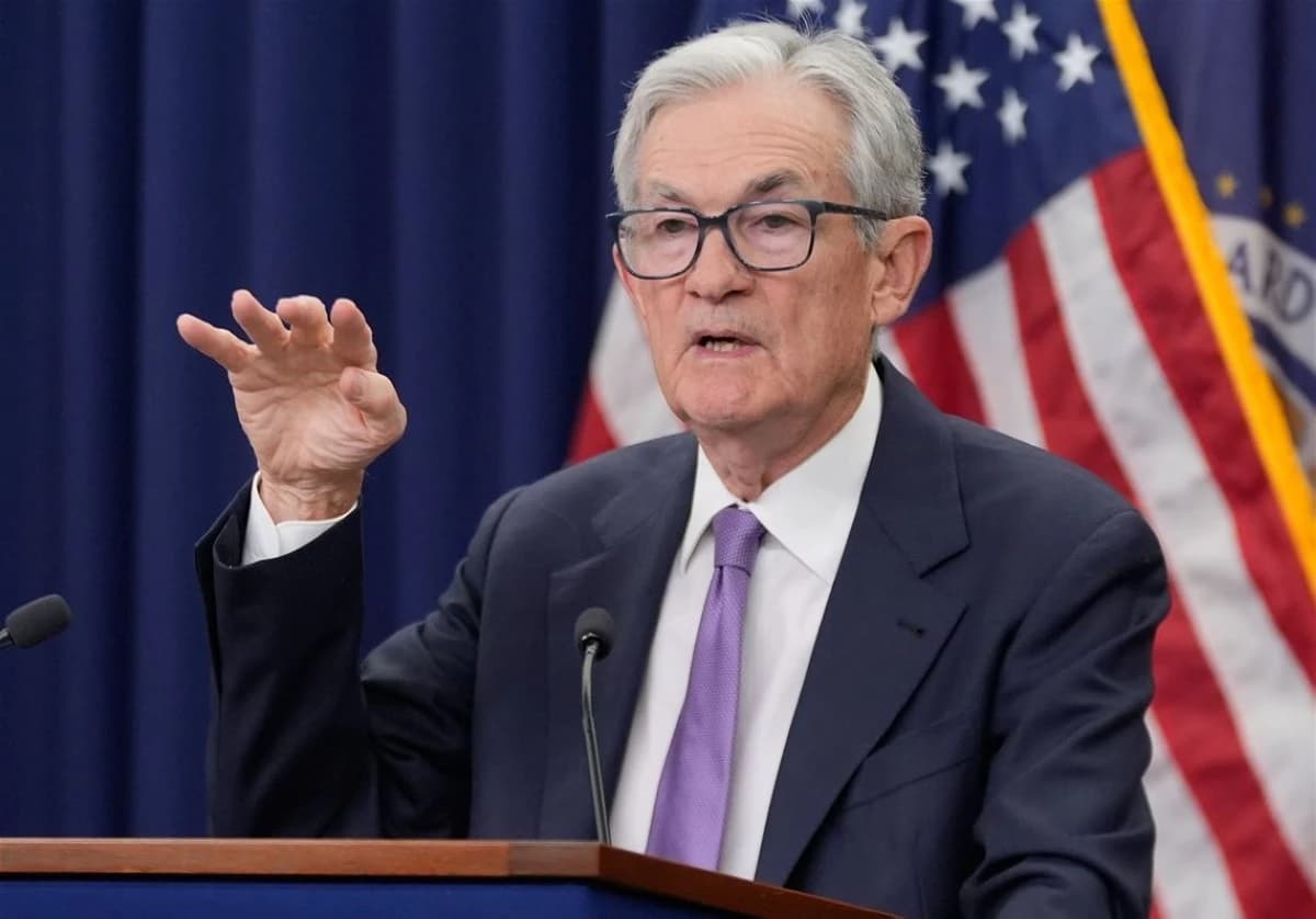 "الفيدرالي" الأمريكي يسيء قراءة سوق العمل وخفض الفائدة ليس حلا