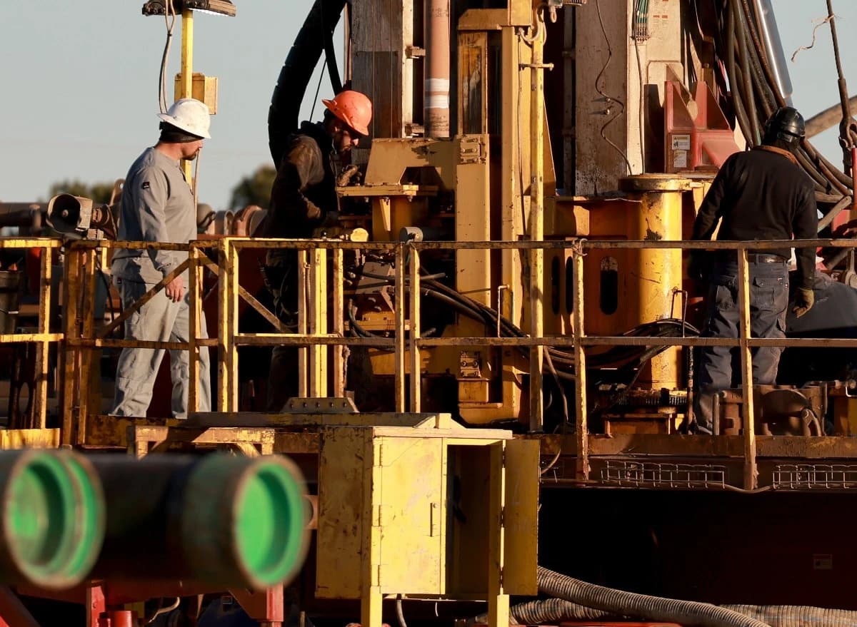 النفط يرتفع وسط توتر أمريكي - فنزويلي يهدد الإمدادات