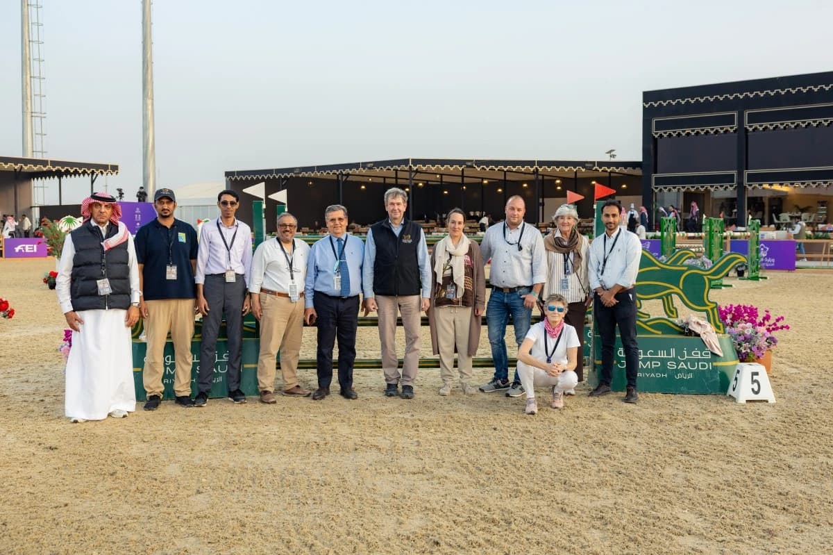 من بطل الجائزة الكبرى الخامس في "قفز السعودية"؟