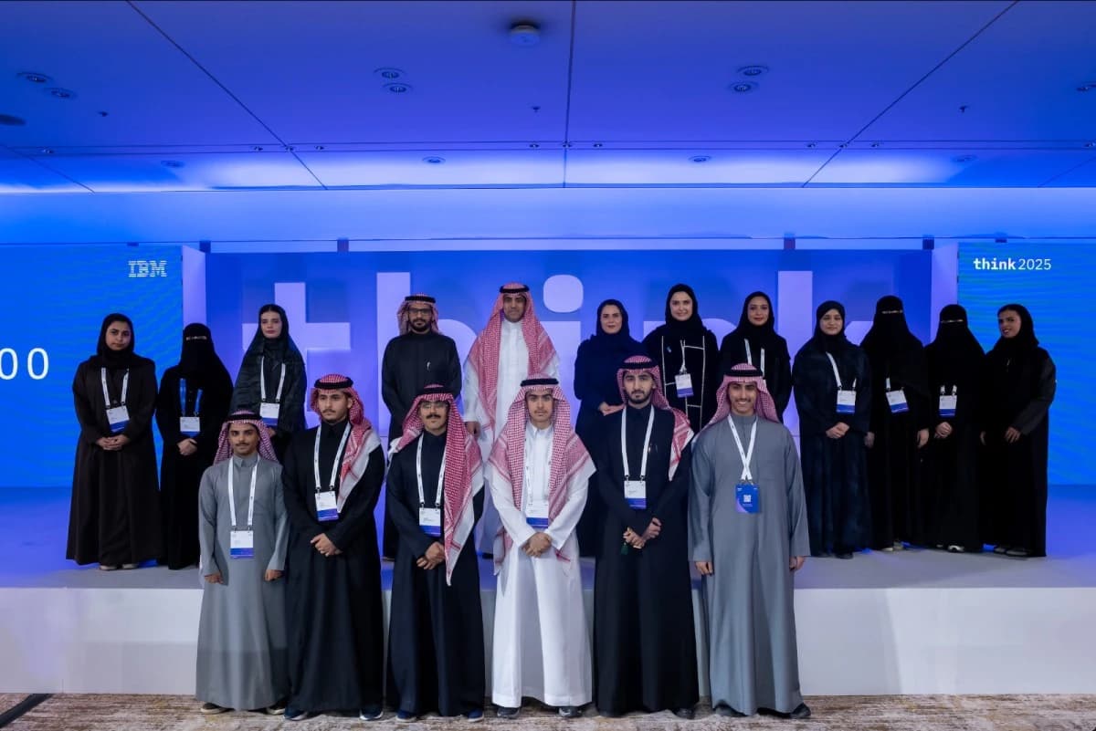"IBM" و "طيران الرياض" تتعاونان لتبني الذكاء الاصطناعي في العمليات التشغيلية منذ التأسيس