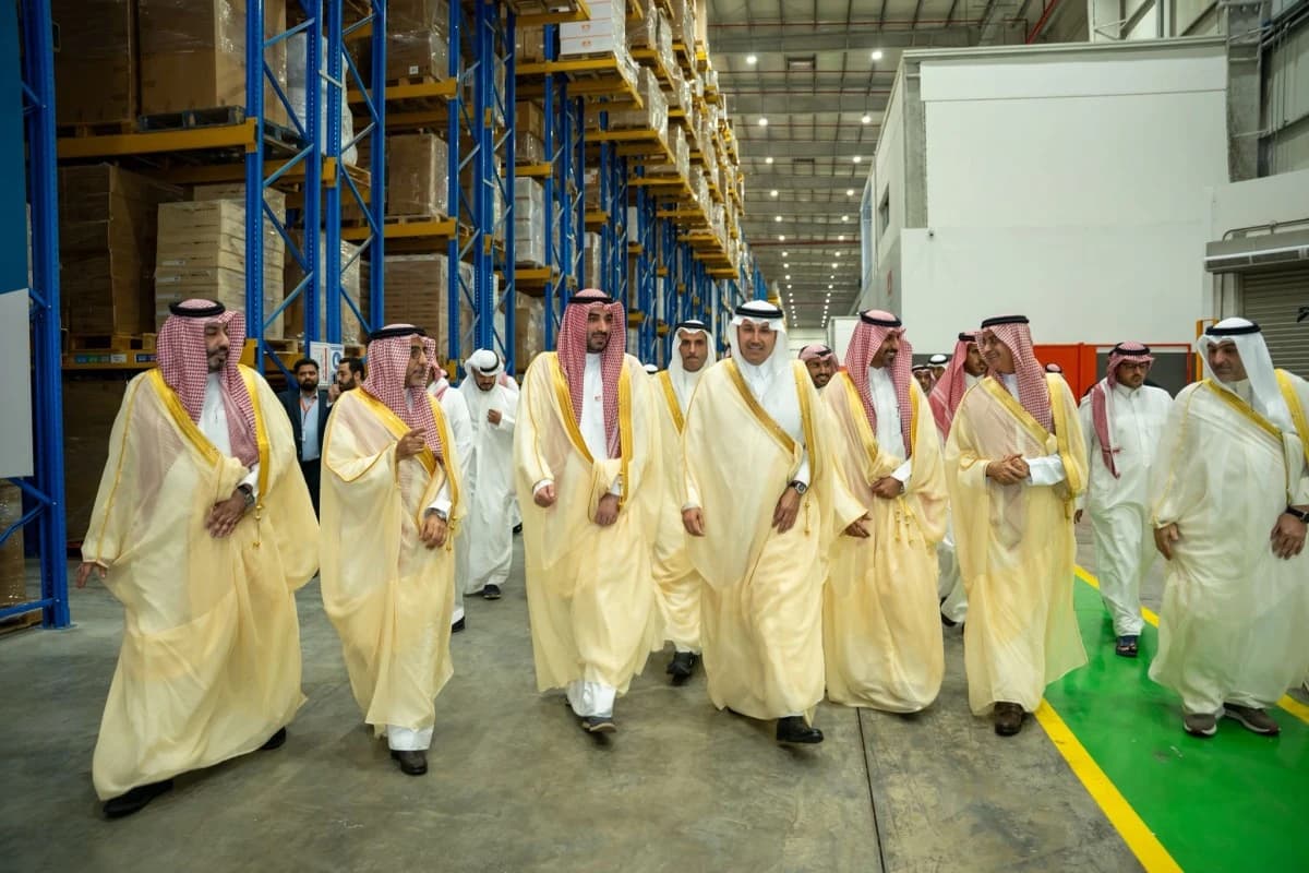 ‎ تدشين مركز "أبيات" الإقليمي بطاقة تخزينية تفوق 140 ألف متر مكعب في ميناء الملك عبدالعزيز على مساحة 110 آلاف متر مربع