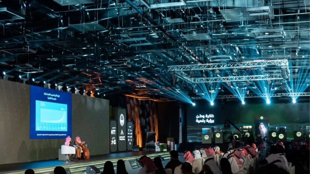 "الداخلية" لـ "الاقتصادية": مساعد "أبشر" سينفذ الخدمات نيابة عن المستخدم