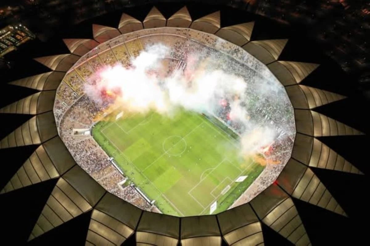 حظر دخول مخالفي قواعد تنظيم التذاكر لملاعب كرة القدم السعودية