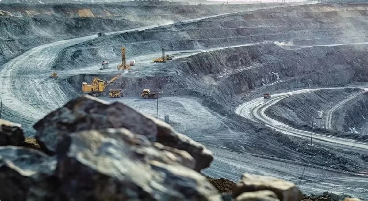 فوز 24 شركة وتحالفا برخص كشف في 172 موقعا تعدينيا سعوديا