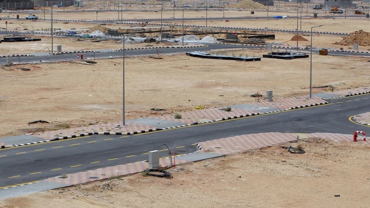 رسوم الأراضي البيضاء وتملك الأجانب في السعودية يدخلان حيز التنفيذ اليوم