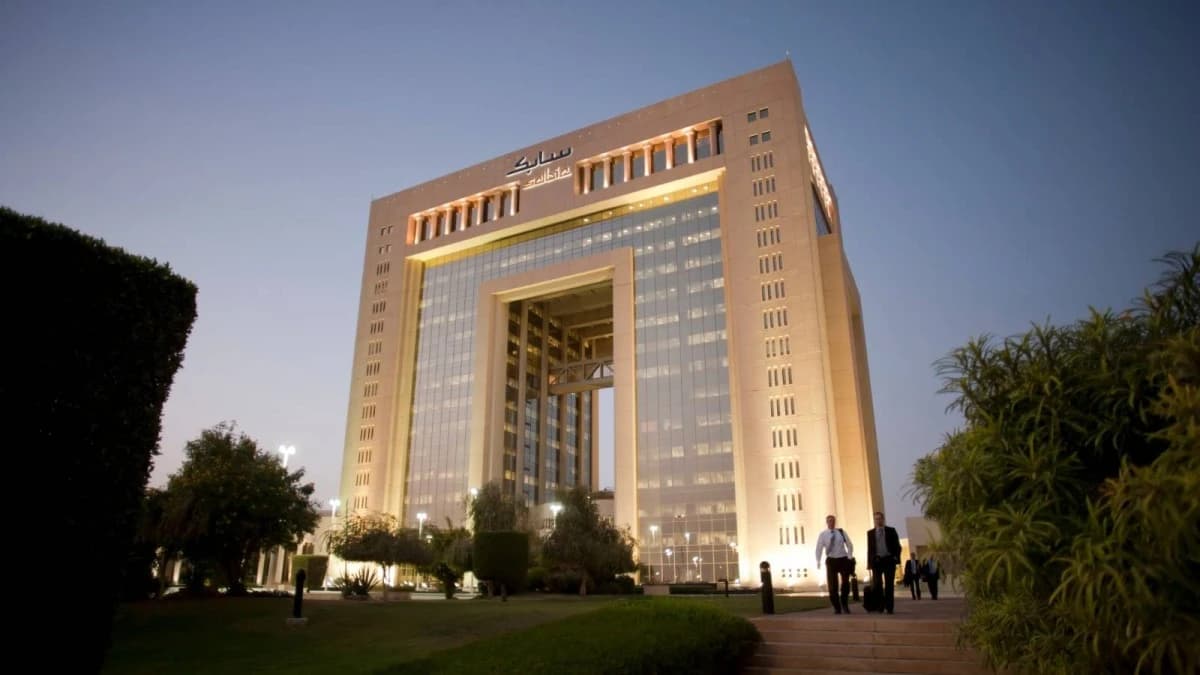 مساهمو "سابك" يقرون تحويل 110.9 مليار ريال من الاحتياطي إلى الأرباح المبقاة