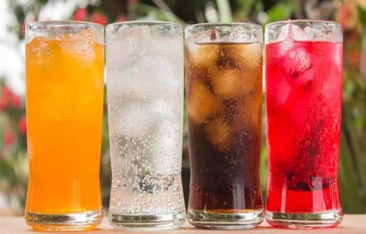 مع تطبيق ضريبة السكر.. هل تدخل سوق المشروبات المحلاة مرحلة تعيد صياغتها؟