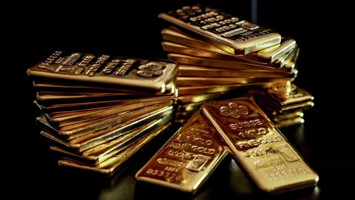 جاذبية الذهب كملاذ آمن تدفع سعره من ذروة إلى أخرى