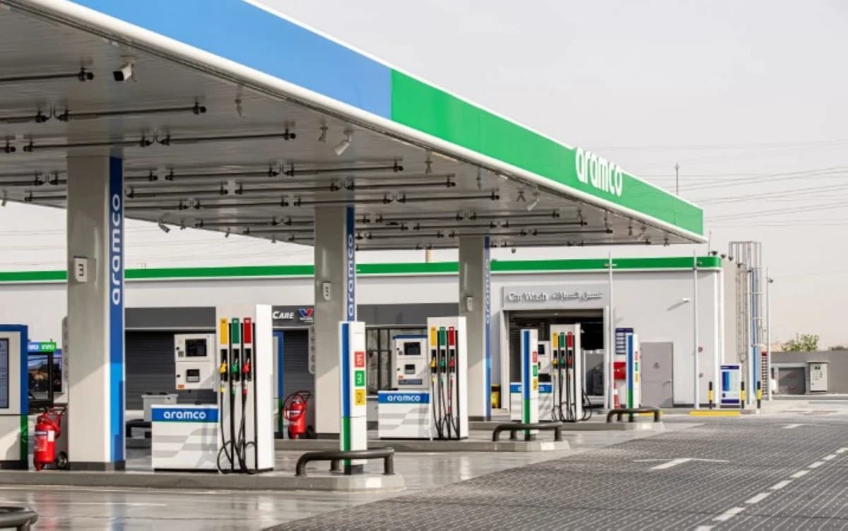 أرامكو السعودية تبدأ طرح بنزين 98 للمركبات الرياضية في يناير