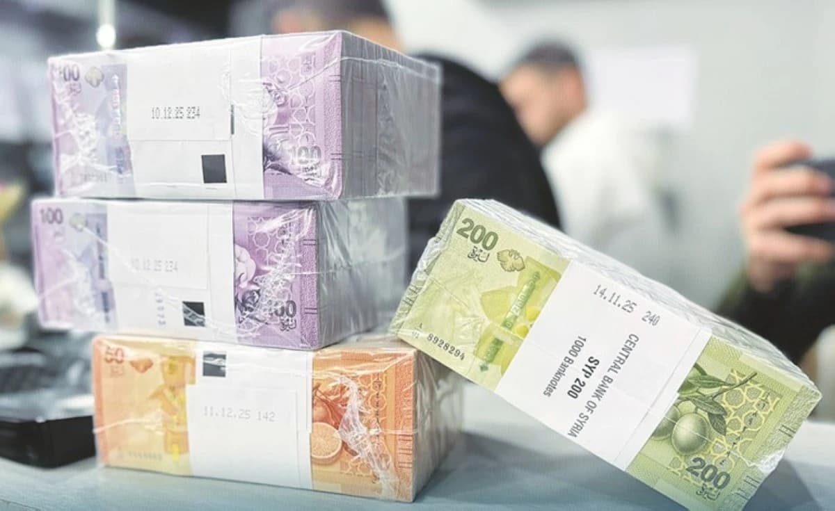 سورية: استبدال العملة لا يرتبط بالدولار ولا يستهدف الليرة التركية