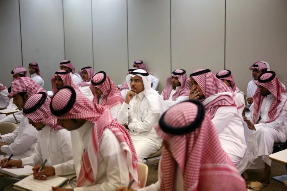 كيف تقرأ تحولات سوق العمل السعودية بين البطالة ونمو التوظيف؟