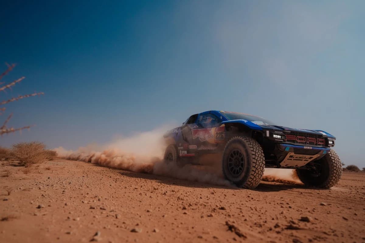 في رالي داكار السعودية .. ابن سعيدان يواصل البحث عن الصدارة والعطية يحتفظ بها في فئة السيارات