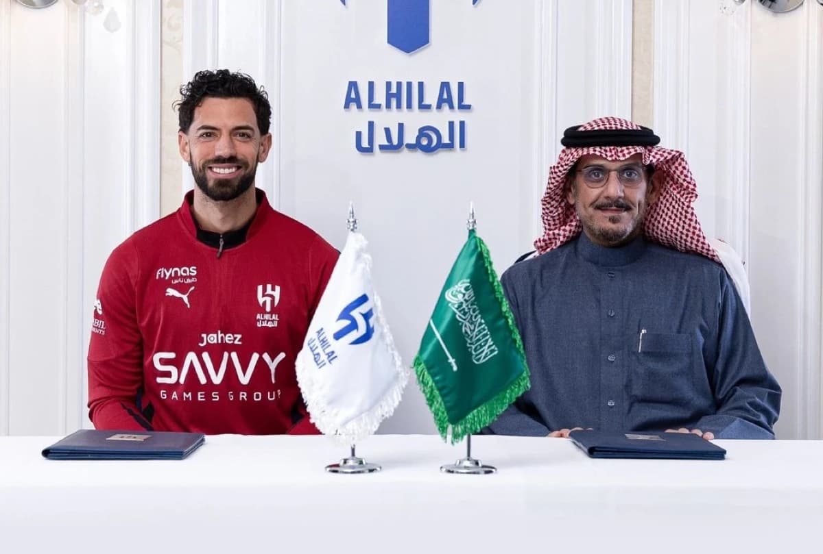 10 صفقات في شتاء دوري روشن البارد .. والنصر والاتحاد في الانتظار