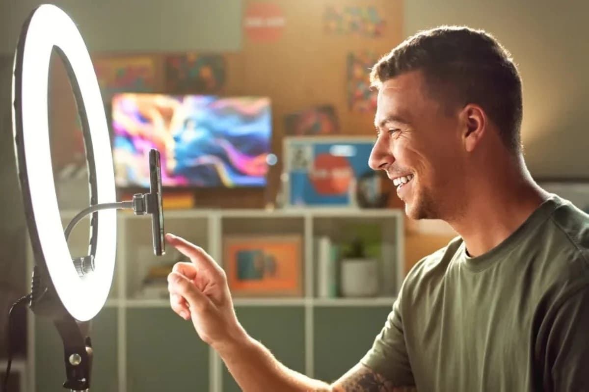 لماذا اقتصاد صناع المحتوى المتنامي خارج الحسابات الرسمية؟