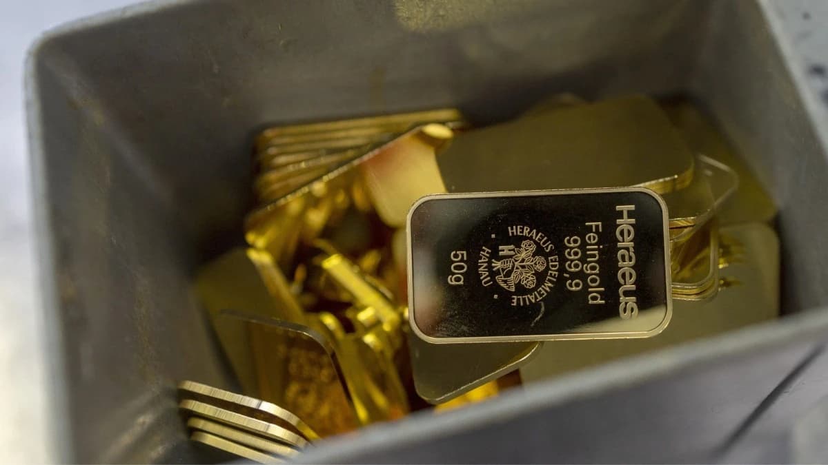 الذهب قرب 5600 دولار مع الإقبال على أصول الملاذ الآمن