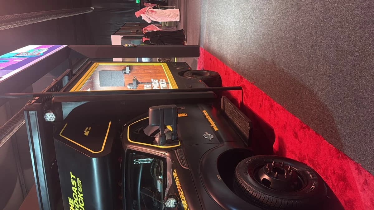 شركات ناشئة أمام صناع الشهرة.. بودكاست متنقل وتدريب رياضي عبر الـ VR