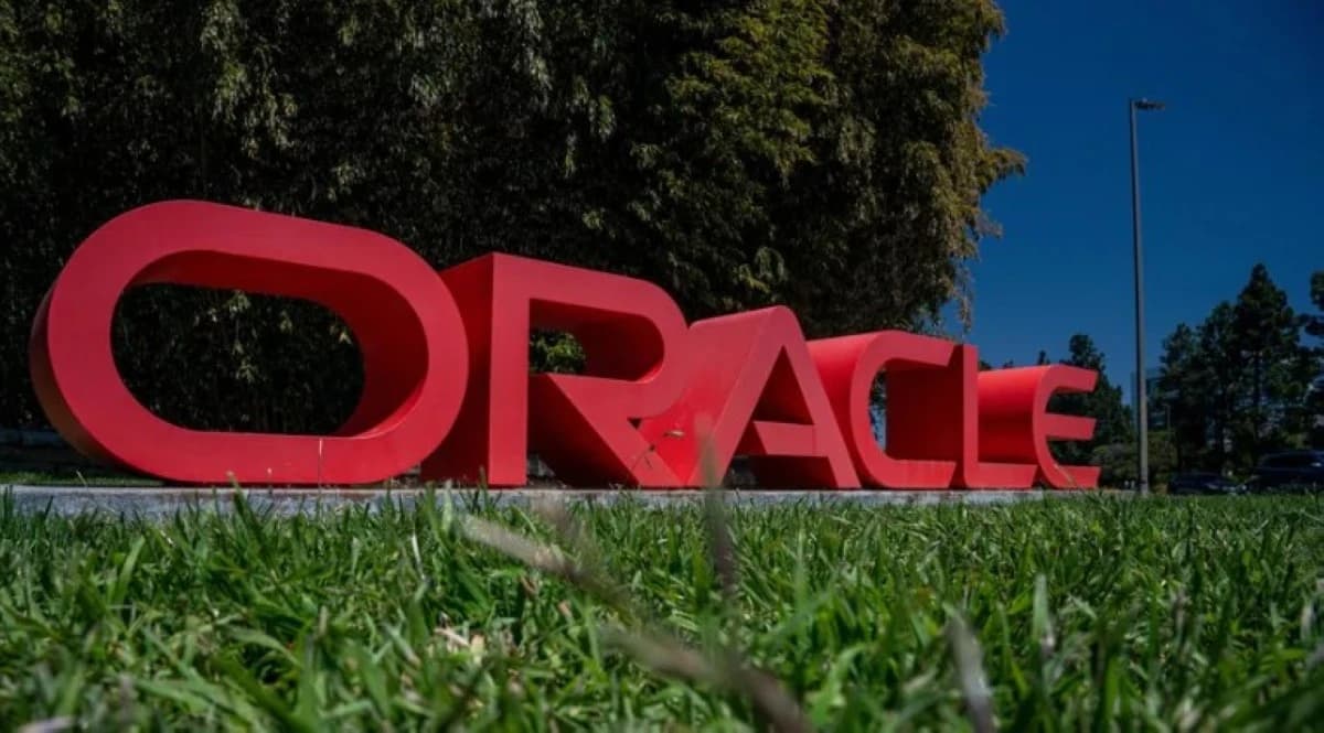 صفقة سندات "أوراكل" الضخمة تشعل سباق تمويل الذكاء الاصطناعي