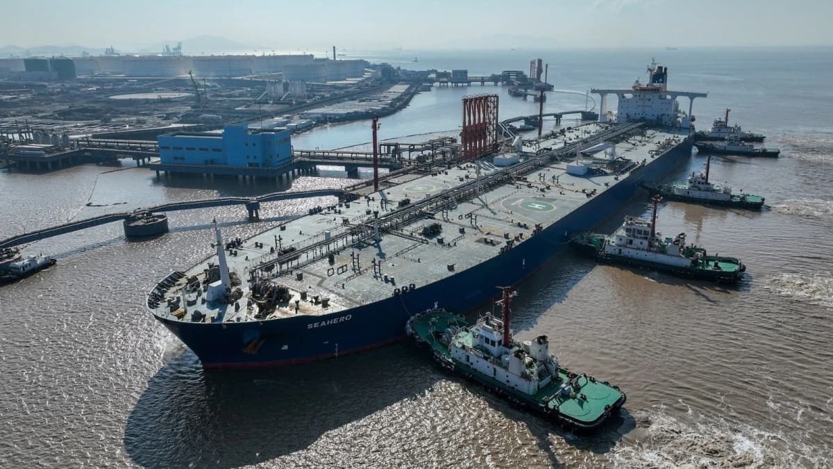 أسعار النفط تتراجع 1% بعد محادثات أمريكية إيرانية إيجابية