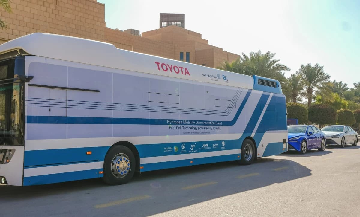 عبداللطيف جميل للسيارات وتويوتا تختتمان المرحلة الثانية من المشروع التجريبي للتنقل بالهيدروجين في جامعة الأميرة نورة بنت عبد الرحمن