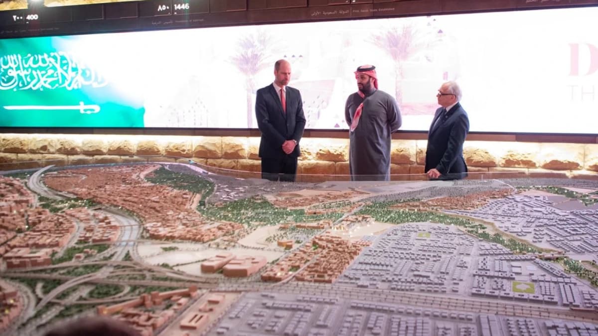 ولي العهد السعودي يستقبل ولي عهد بريطانيا في الدرعية