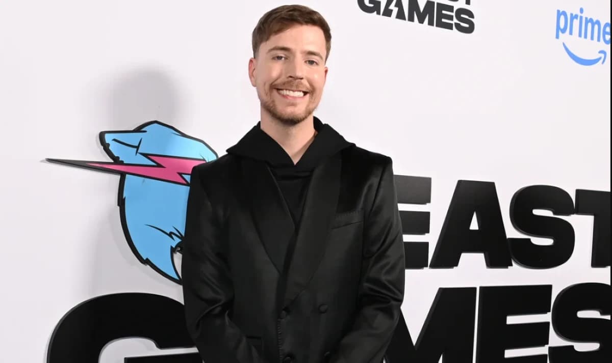 "مستر بيست" يشتري بنكا رقميا يستهدف الشباب