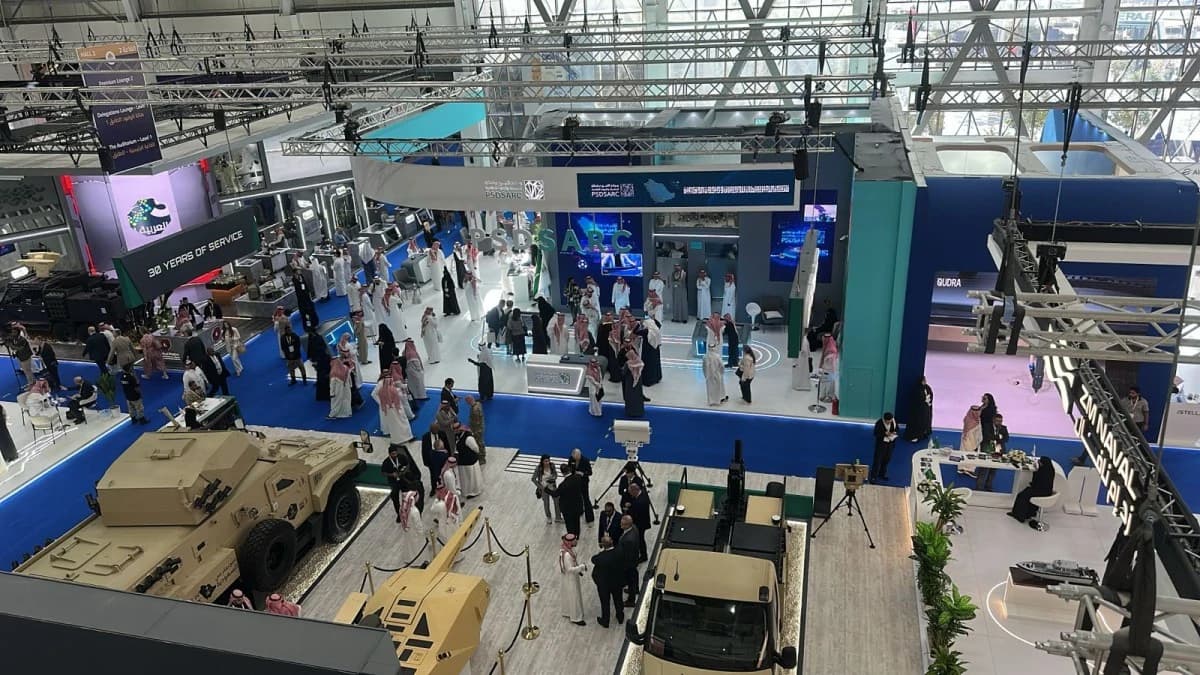 "سامي" توقع 11 اتفاقية من الأنظمة الأرضية إلى العربات المصفحة