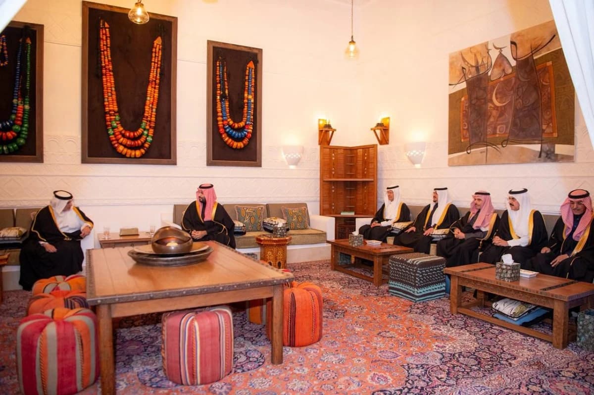 الأمير محمد بن سلمان يبحث مع ولي العهد البحريني تعزيز التعاون الاقتصادي