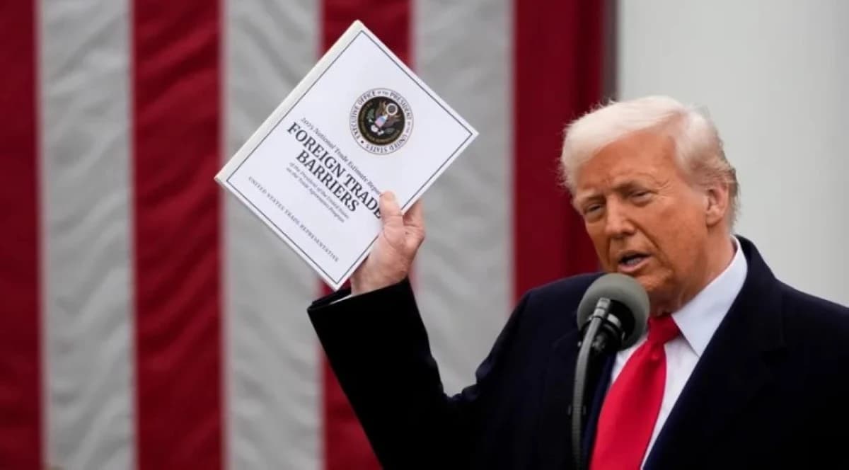 ترمب يدرس تقليص الرسوم الجمركية على المعادن والأسواق تستجيب